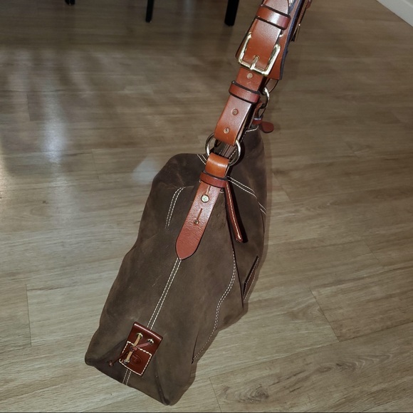 Dooney & Bourke beautiful suede shoulder bag - Picture 7 of 11